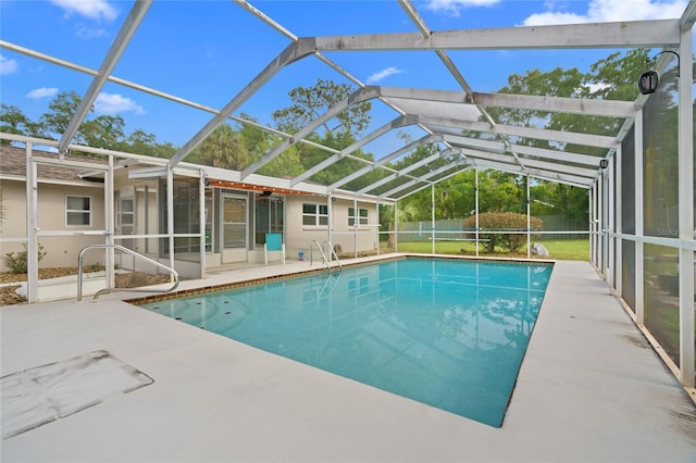 8130 SW 209th Court Rd, Dunnellon, FL 34431 - view of pool with a patio, a fenced backyard, and a lanai
