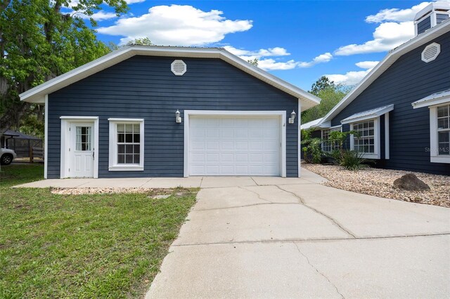 260 Country Circle Dr W, Port Orange, FL 32128 - garage with driveway