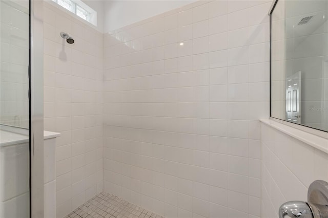 6342 SW 77th Ave, Ocala, FL 34474 - full bath with visible vents and tiled shower