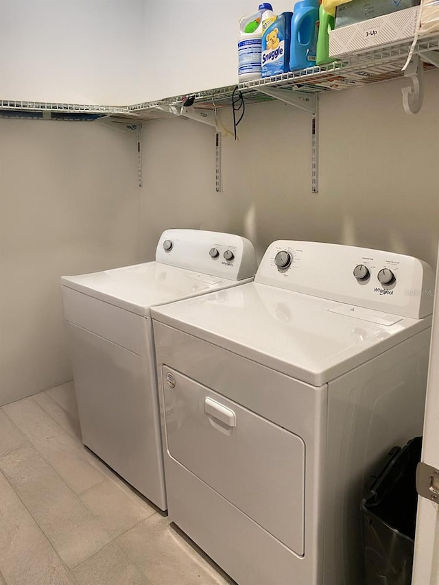12 Hickory Course Way, Ocala, FL 34472 - laundry room featuring separate washer and dryer