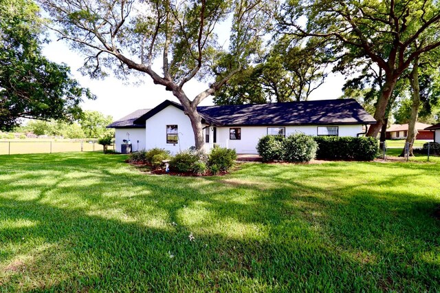 5351 SW 80th Pl, Ocala, FL 34476 - back of property with stucco siding