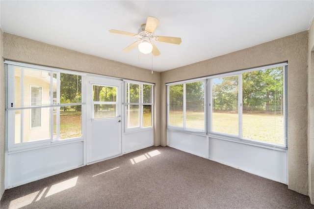4886 NW 30th Pl, Ocala, FL 34482 - unfurnished sunroom featuring a ceiling fan