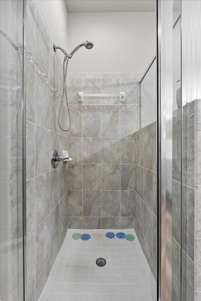 808 Overlook Grove Dr, Winter Haven, FL 33884 - full bathroom featuring a shower stall