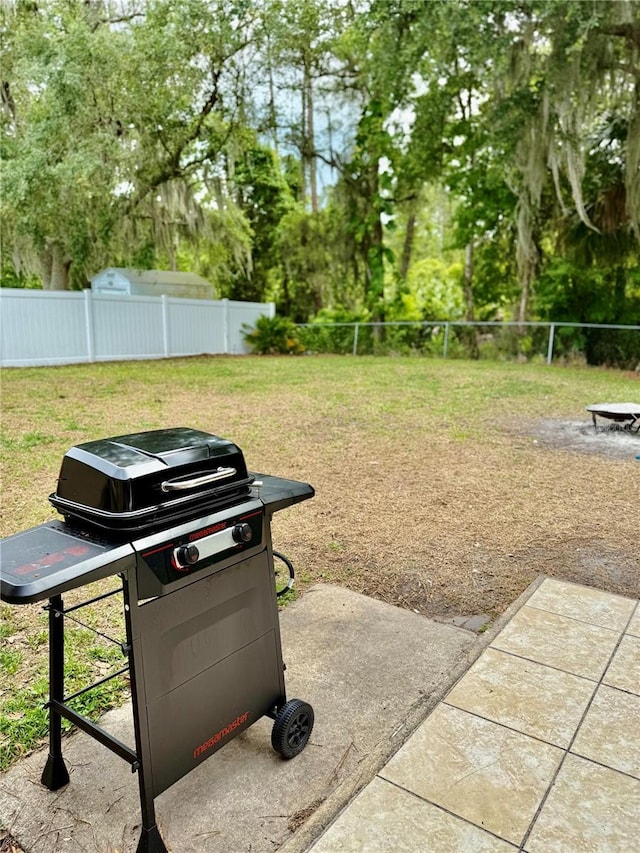 3106 Silver Palm Dr, Edgewater, FL 32141 - view of yard with view of wooded area