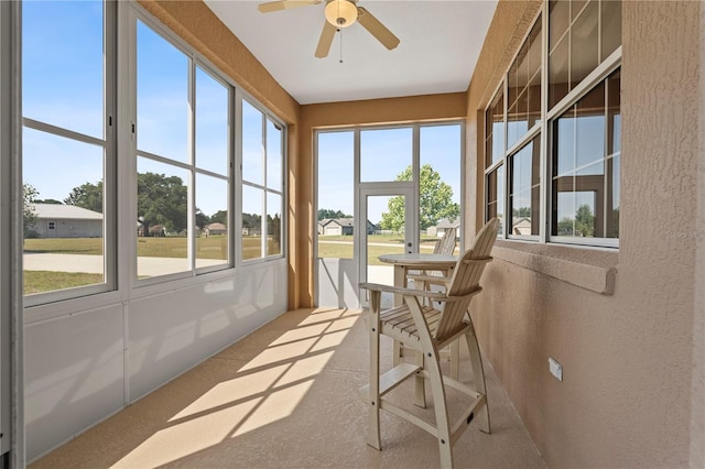 4725 County Road 121d, Wildwood, FL 34785 - sunroom / solarium with ceiling fan and healthy amount of natural light