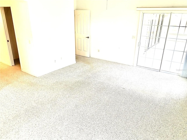 1402 Arredondo Dr, The Villages, FL 32162 - unfurnished room featuring carpet