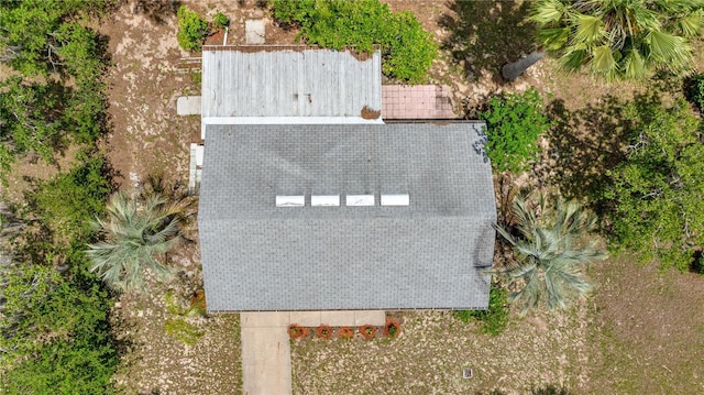 aerial view of property and surrounding area