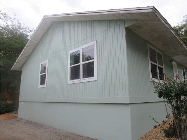 5949 SE 164th Ct, Ocklawaha, FL 32179 - view of side of home
