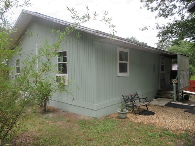 5949 SE 164th Ct, Ocklawaha, FL 32179 - view of side of home