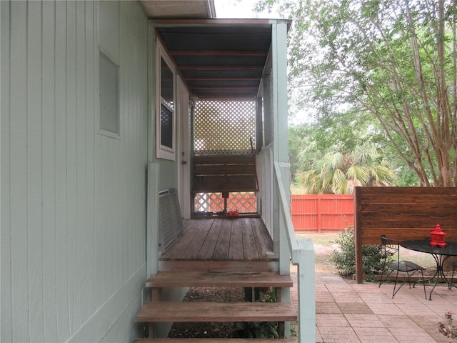 5949 SE 164th Ct, Ocklawaha, FL 32179 - view of stairs