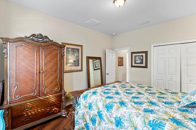 bedroom with a closet