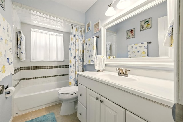 3020 E Scofield St, Inverness, FL 34453 - bathroom featuring tile patterned floors, toilet, vanity, and shower / bath combo