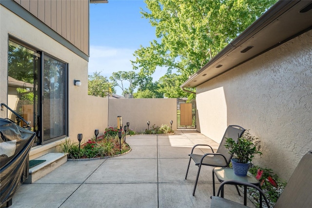 3815 NE 17th Street Cir, Ocala, FL 34470 - view of patio / terrace featuring a gate and fence