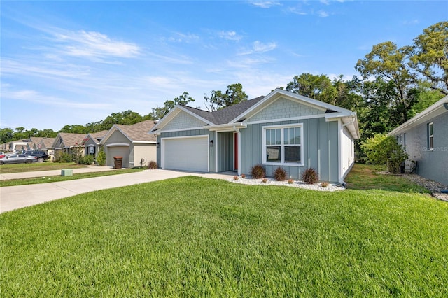 6557 SE 4th Ln, Ocala, FL 34472 - ranch-style house with board and batten siding, an attached garage, driveway, and a front yard
