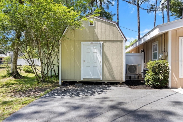 3728 S Eastpark Way, Homosassa, FL 34446 - view of shed featuring a cooling unit and fence