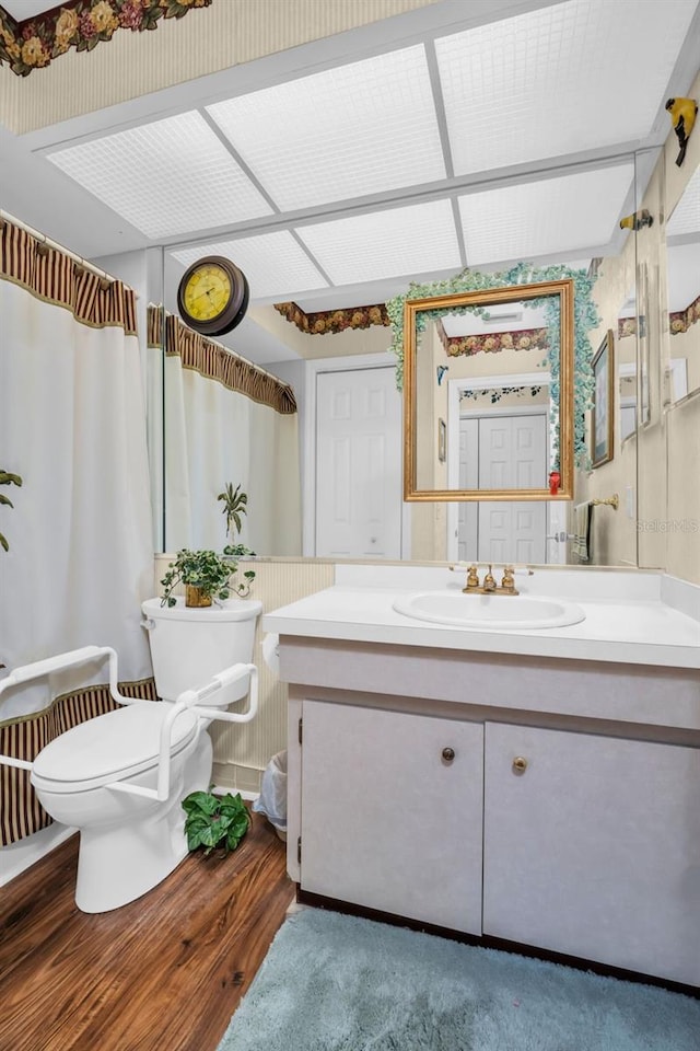 1001 Old Mill Pond Rd, Palm Harbor, FL 34683 - full bathroom with toilet and vanity