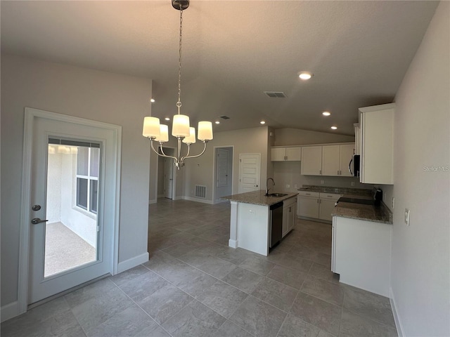 15106 SE 94th Ter, Summerfield, FL 34491 - kitchen with stainless steel appliances, a sink, a chandelier, white cabinetry, and baseboards