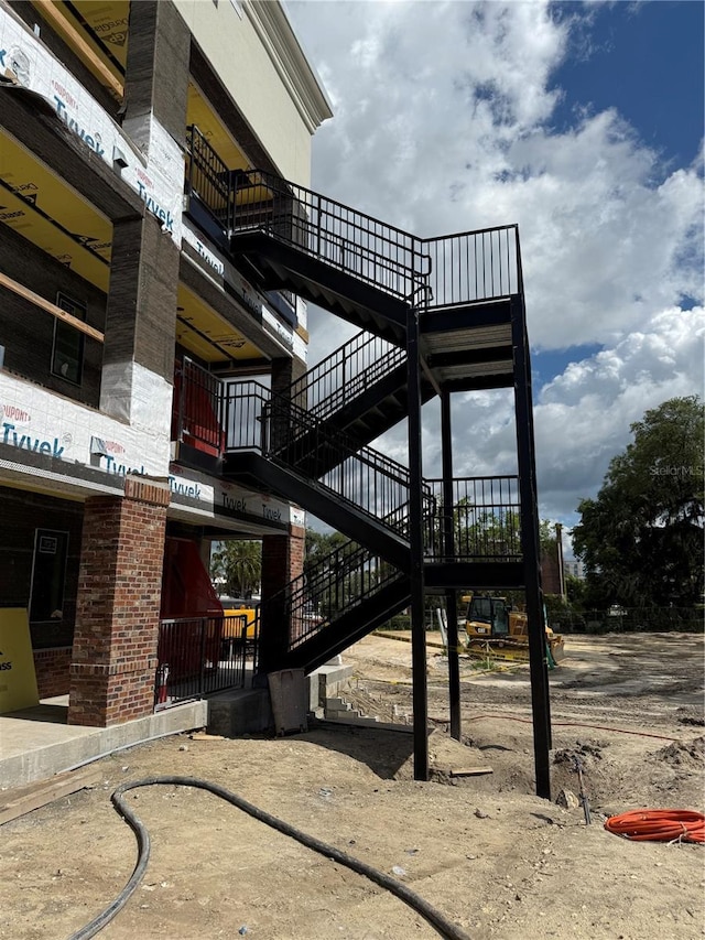 surrounding community with stairs