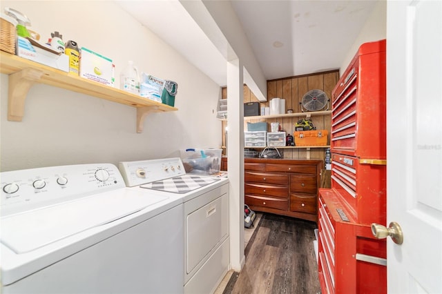 6060 SE 119th Pl, Belleview, FL 34420 - laundry area featuring independent washer and dryer and dark wood-type flooring