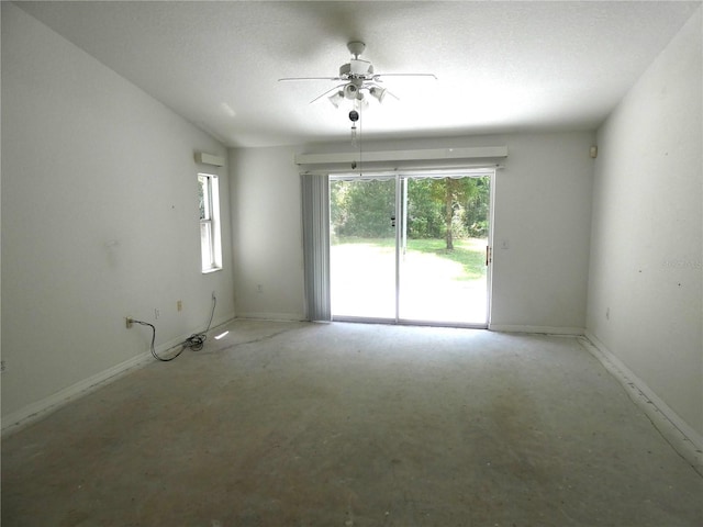 19026 SW 100th Pl, Dunnellon, FL 34432 - unfurnished room featuring a ceiling fan and baseboards
