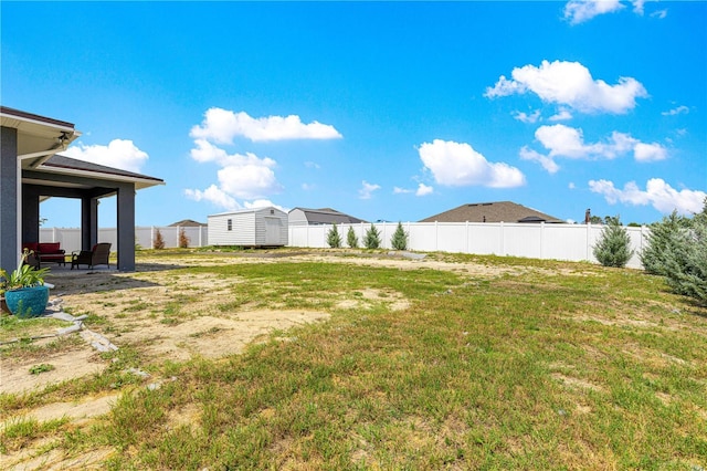 10291 SE 67th Ter, Belleview, FL 34420 - view of yard featuring a patio area
