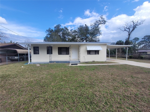 view of front facade with concrete driveway, covered porch, and a carport