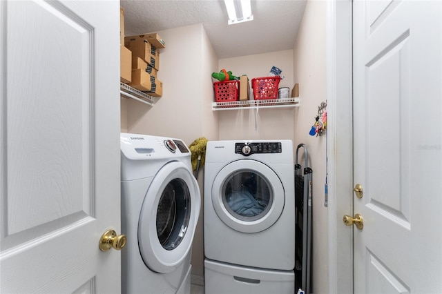 5920 SW 88th Pl, Ocala, FL 34476 - laundry room with washing machine and dryer