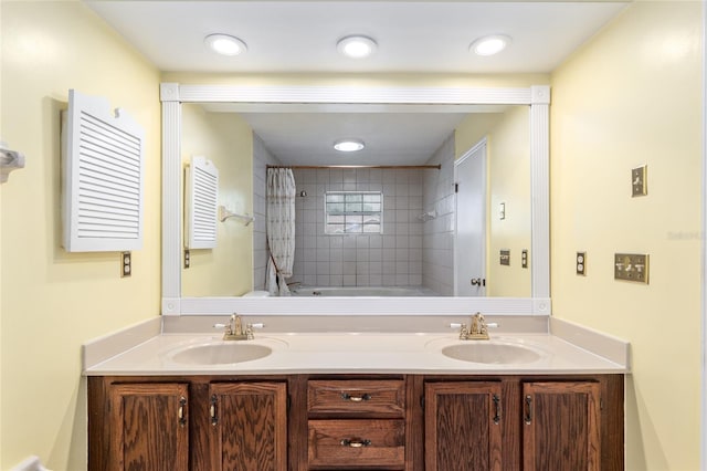 1404 SE 40th Ct, Ocala, FL 34471 - full bath featuring double vanity and shower / bath combination with curtain
