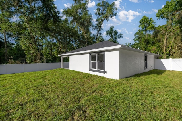 13314 SE 41st Ct, Belleview, FL 34420 - view of side of property with stucco siding