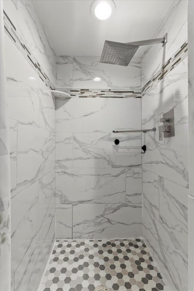 729 Sinclair Ter, Inverness, FL 34450 - full bathroom with a marble finish shower
