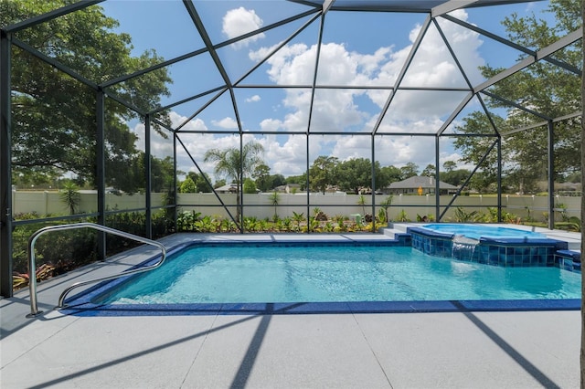3612 SE 47th Ter, Ocala, FL 34480 - view of pool featuring a pool with connected hot tub, a patio area, and a fenced backyard