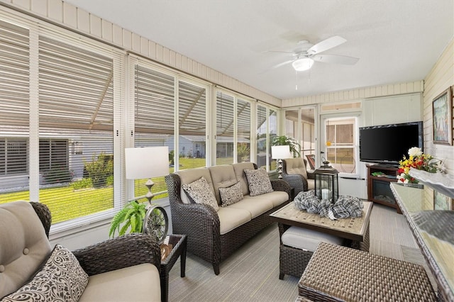 17576 SE 96th Ct, Summerfield, FL 34491 - sunroom featuring ceiling fan and an outdoor living space