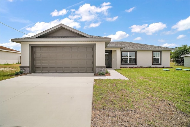 20 Emerald Trl, Ocala, FL 34472 - view of front facade featuring driveway, stucco siding, a front yard, and an attached garage