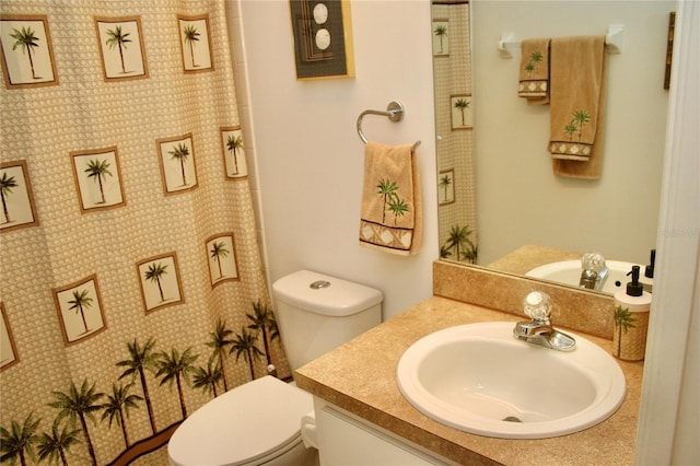 8735 SW 192nd Court Rd, Dunnellon, FL 34432 - full bathroom featuring toilet, vanity, and a shower with curtain