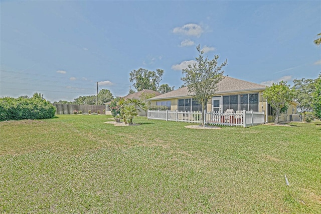 14004 SE 94th Ave, Summerfield, FL 34491 - view of yard featuring a sunroom