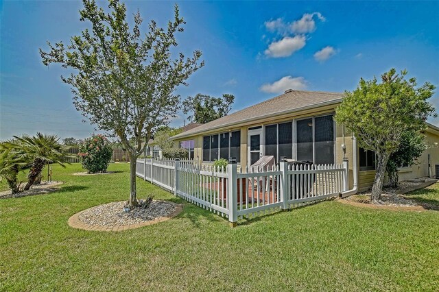 14004 SE 94th Ave, Summerfield, FL 34491 - back of property with a sunroom