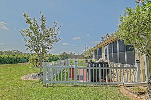 14004 SE 94th Ave, Summerfield, FL 34491 - view of yard featuring a sunroom