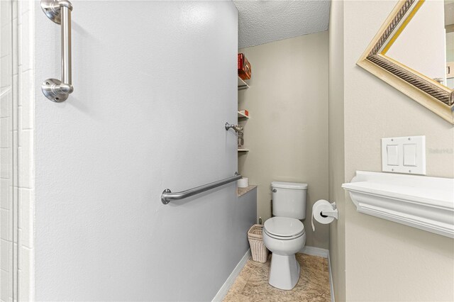 9266 SW 91st Cir, Ocala, FL 34481 - bathroom featuring toilet and baseboards