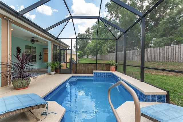 12804 SE 90th Court Rd, Summerfield, FL 34491 - view of swimming pool featuring a patio area, ceiling fan, and glass enclosure