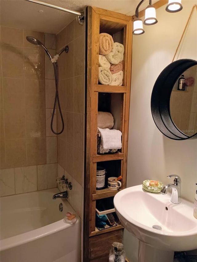22736 SW 117th St, Dunnellon, FL 34431 - bathroom with bathing tub / shower combination and a sink