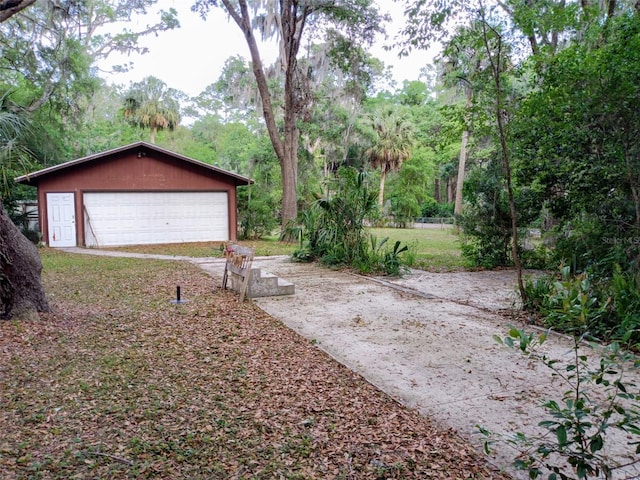 22736 SW 117th St, Dunnellon, FL 34431 - view of yard with an outbuilding and a garage
