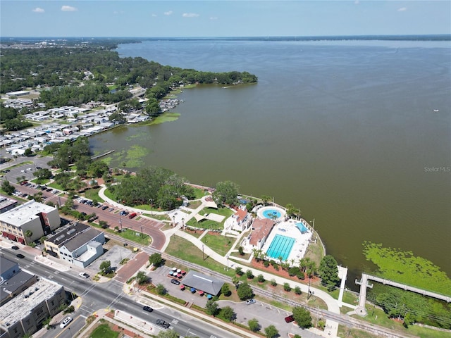705 Washington Ave, Eustis, FL 32726 - bird's eye view of a large body of water and a pool