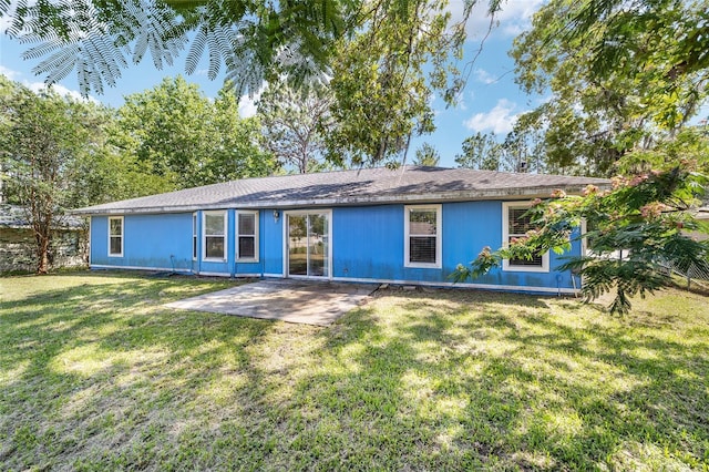 11 SE Fir Trail Trak, Ocala, FL 34472 - back of property with a patio area