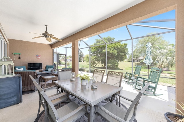 7333 SW 98th Ct, Ocala, FL 34481 - sunroom with ceiling fan and outdoor dining space