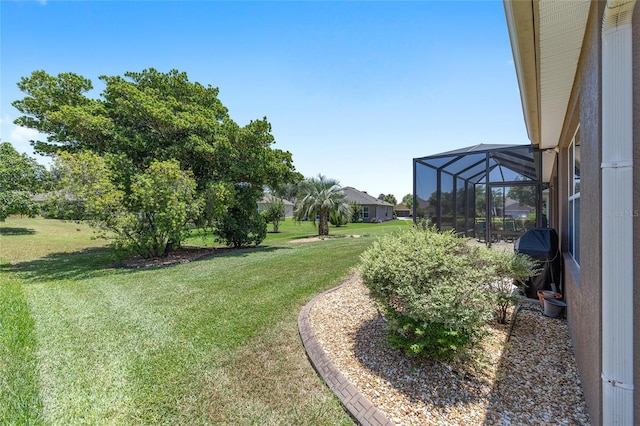 7333 SW 98th Ct, Ocala, FL 34481 - view of grassy yard featuring glass enclosure