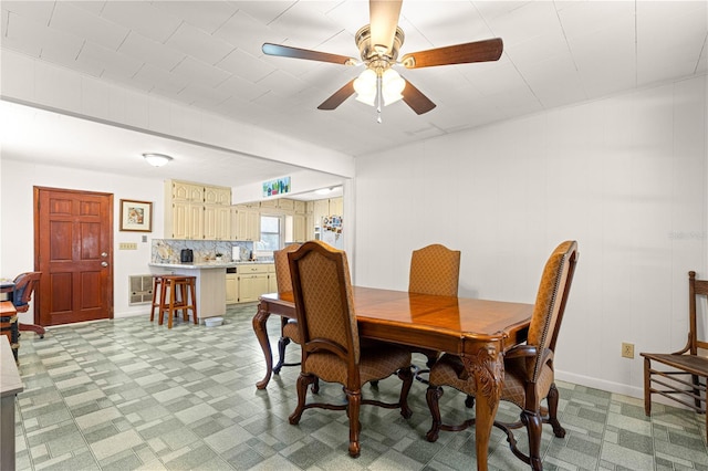 1405 NE 55th St, Ocala, FL 34479 - dining room with a ceiling fan
