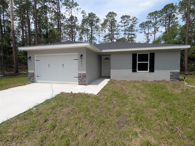960 NW Redwood Dr, Dunnellon, FL 34431 - ranch-style house with stucco siding, a garage, concrete driveway, stone siding, and a front yard