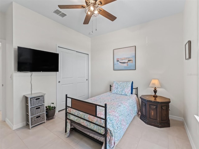 7206 SW 60th Ln, Ocala, FL 34474 - bedroom featuring light tile patterned flooring, baseboards, and a ceiling fan