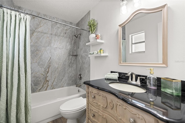 4095 SW 144th St, Ocala, FL 34473 - full bath featuring vanity, shower / tub combo with curtain, toilet, a textured ceiling, and wood finished floors