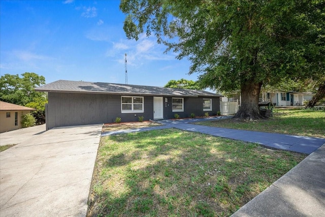 219 Marion Oaks Ln, Ocala, FL 34473 - view of front of home featuring a front lawn
